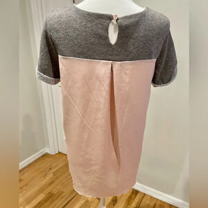 American Eagle Outfitters Metallic Gray/Chiffon Back Detail Shirt/Top Size S/P